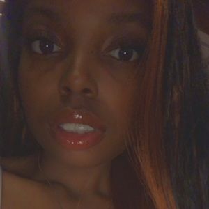 Meet your Posher, Ajua